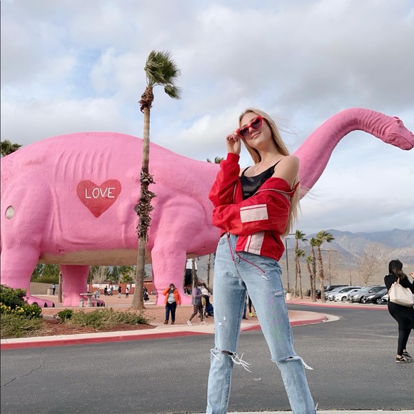 Meet your Posher, Cassie - Picture 1 of 1